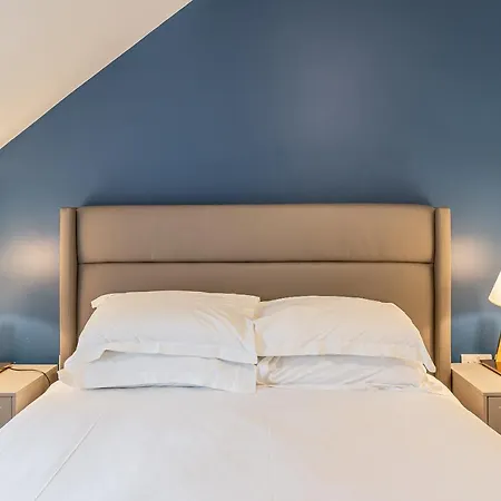 The Falcon Tap Apartment *