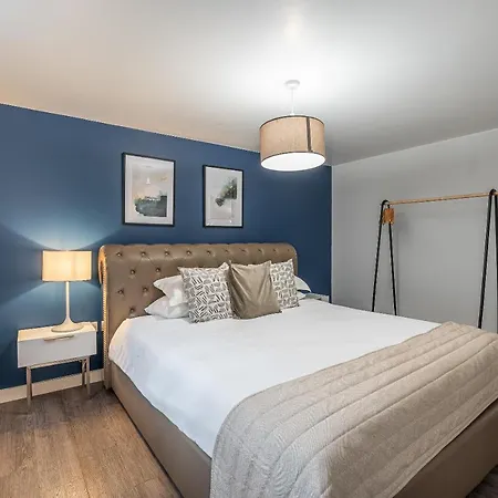 The Falcon Tap Apartment