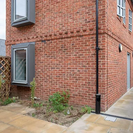 The Falcon Tap Apartment